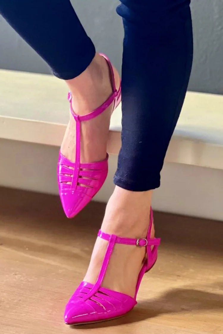 Ballerine Fucsia a Punta con Design Traforato Color Pieno.