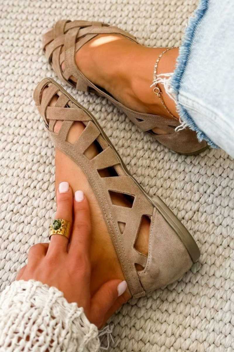 Sandali Piatti Casual Intrecciati con Punta Aperta a Incrocio.