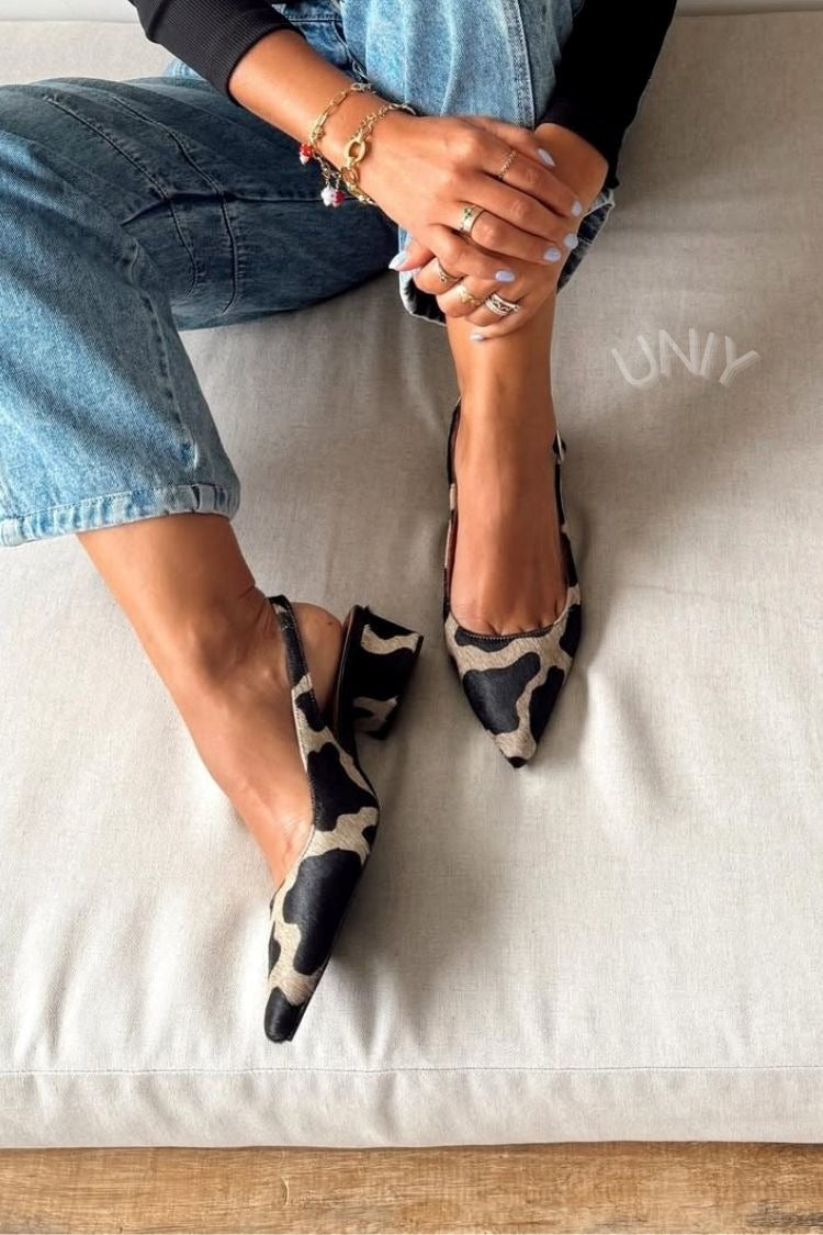 tacchi con tacco largo stampa mucca punta affusolata slingback classici.