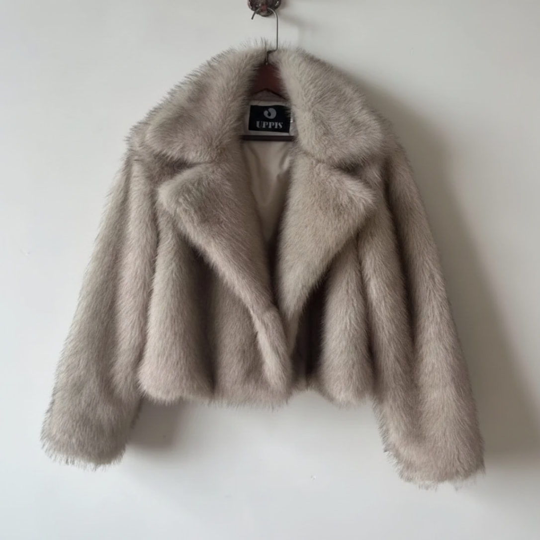 Inés™ – Chaqueta Felpa Refinada