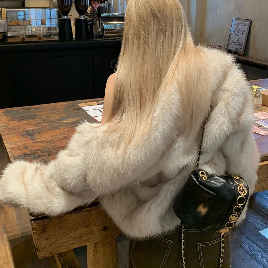 Inés™ – Chaqueta Felpa Refinada