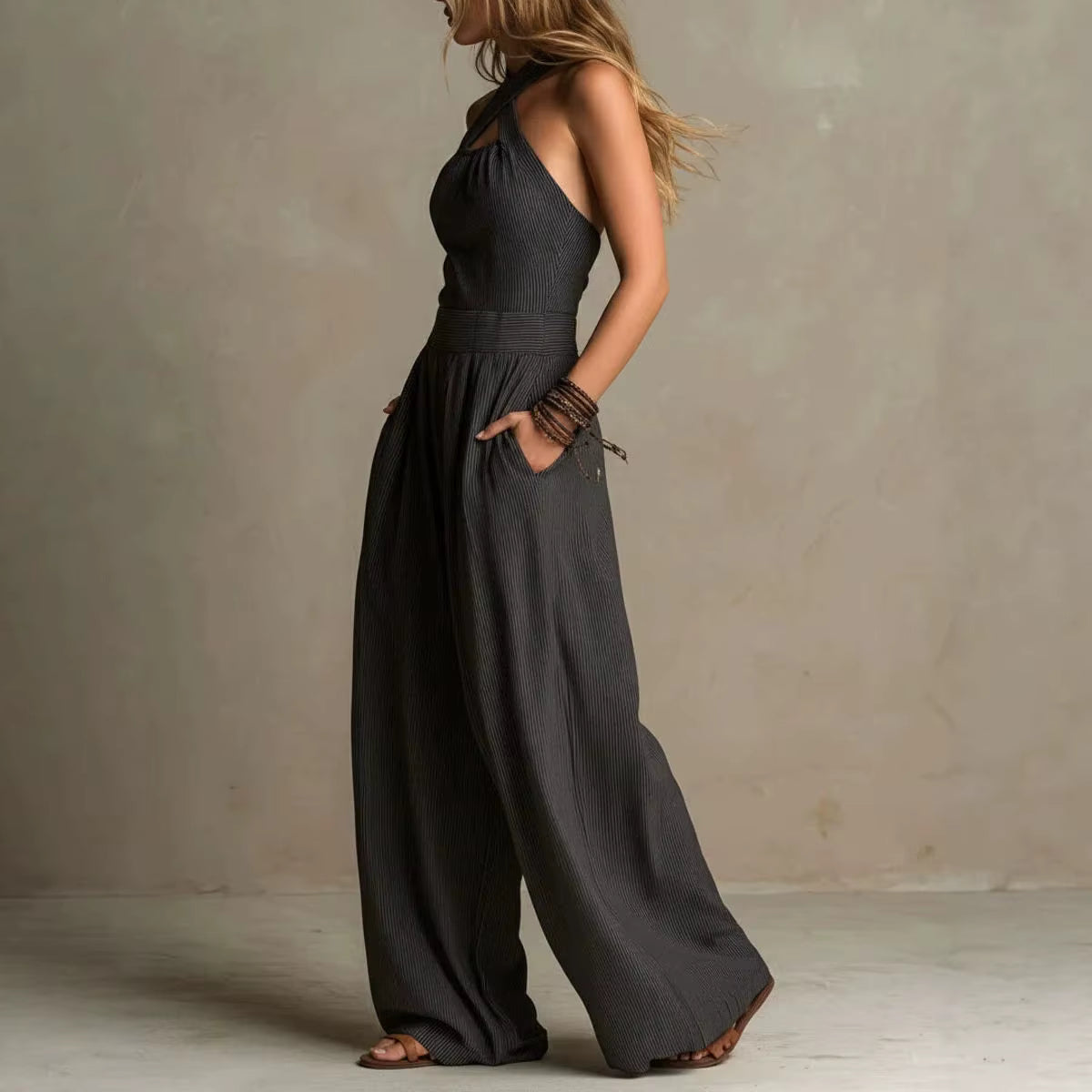 Alva | Tuta Elegante con Scollo Incrociato