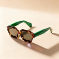 Vega™ – Gafas Carey Modernas