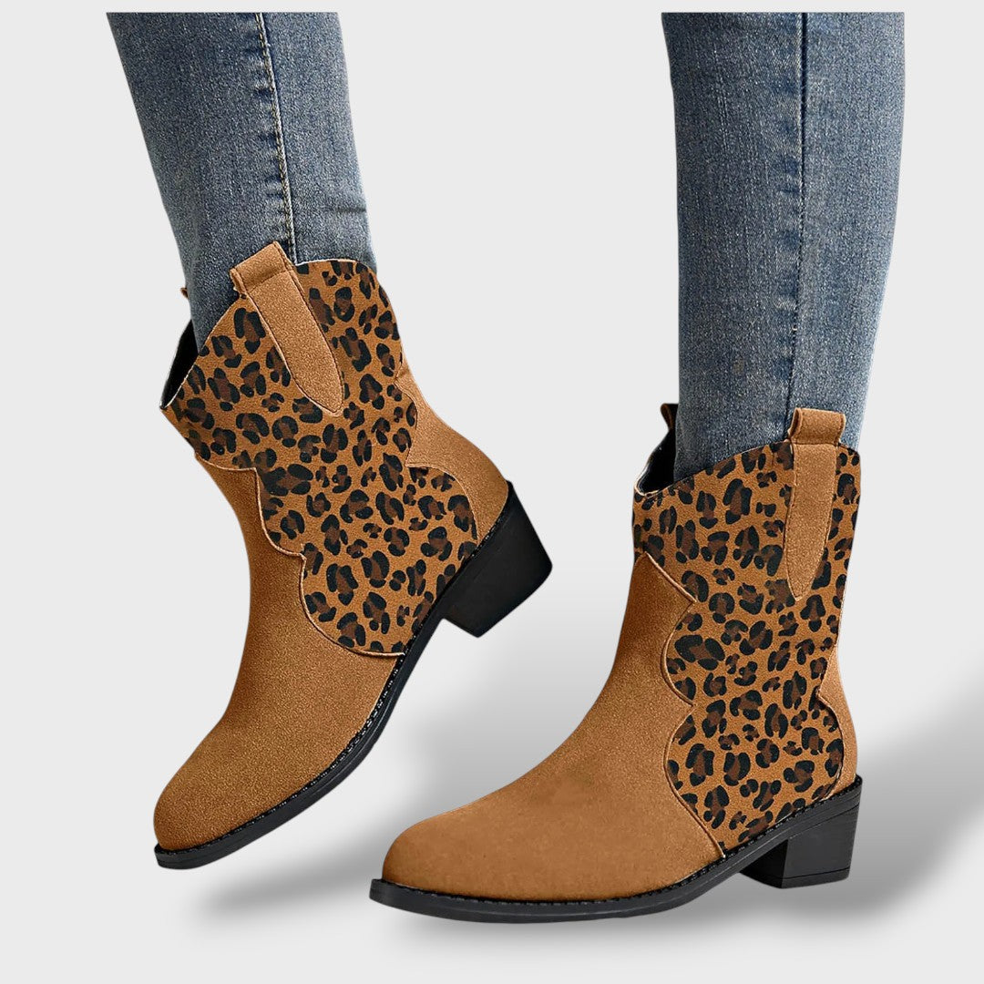 Aura™ – Bota Camel