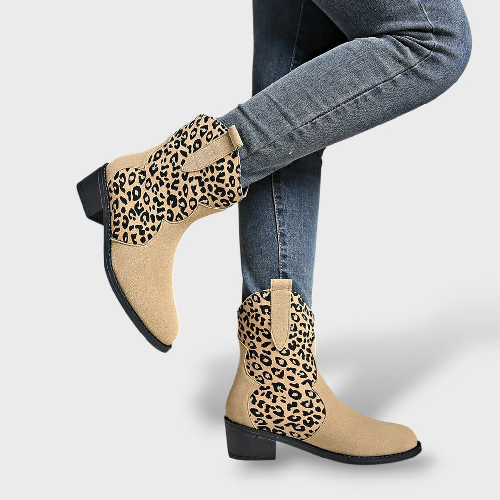 Aura™ – Bota Camel